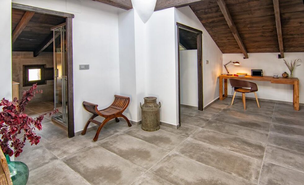 La Casa Gris Boutique-Home • Cabrera homes